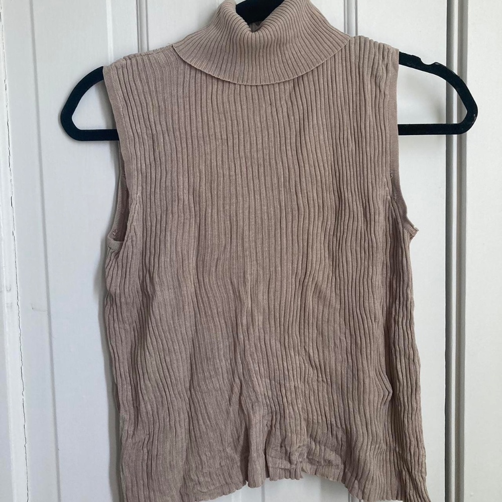 Mauve Turtleneck Sleeveless Top
